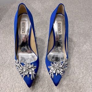 Badgley Mischka beautiful royal blue satin crystal pump